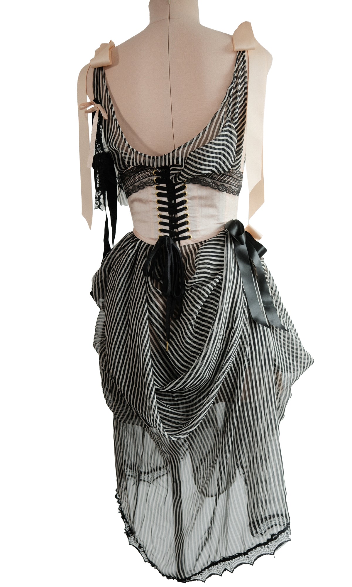 Nix Gown