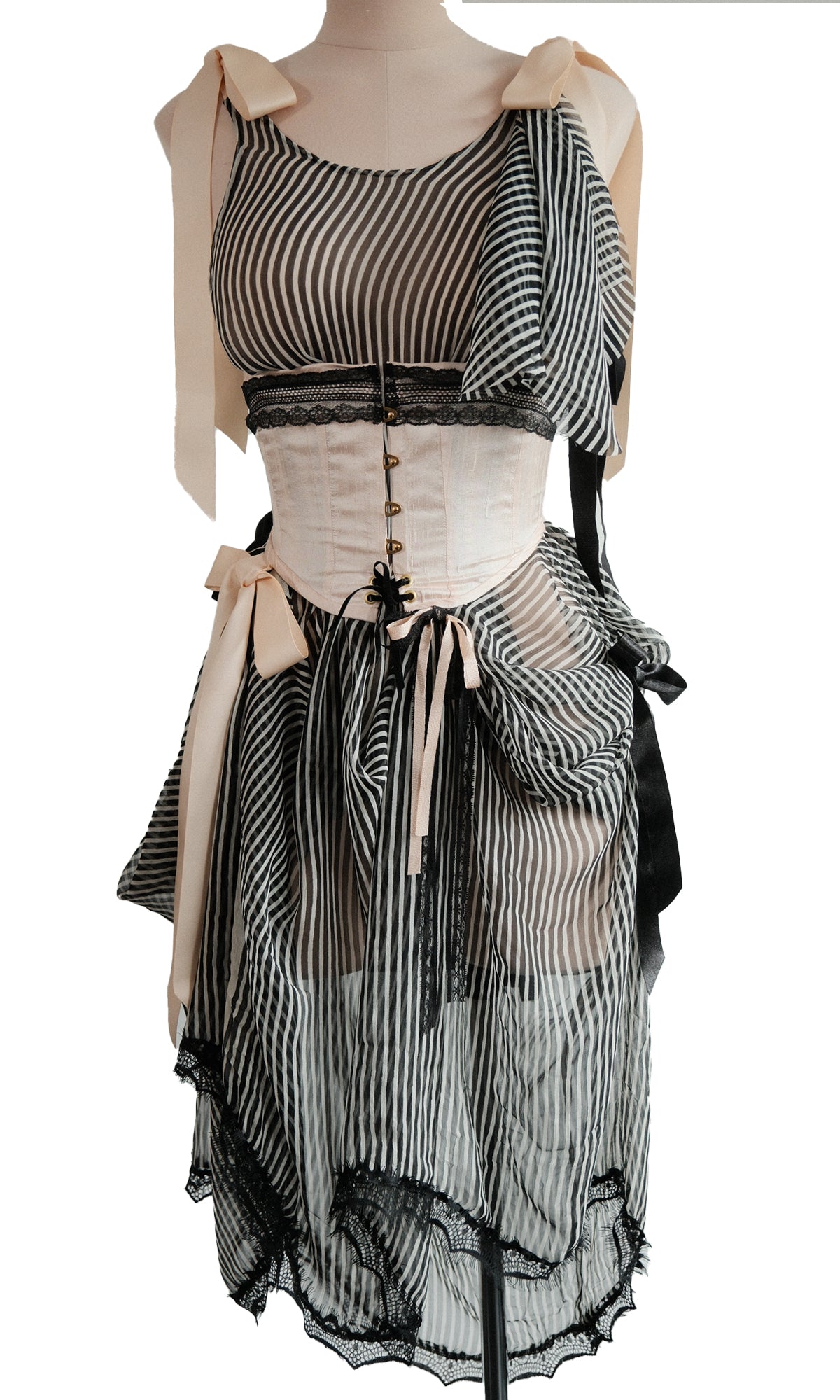 Nix Gown